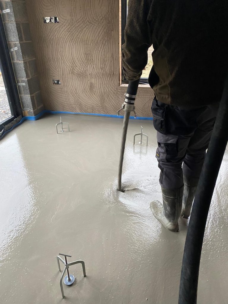 liquid screeding -Gorsgoch