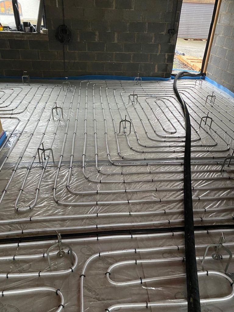 liquid screeding -Gorsgoch